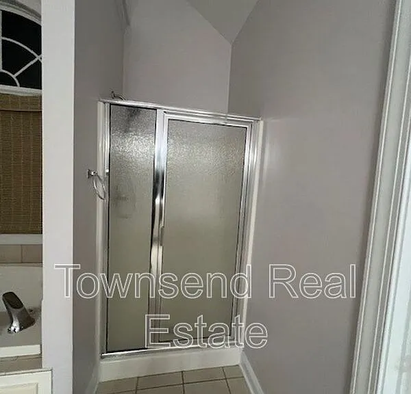 305 W Summerchase Dr — Photo 15