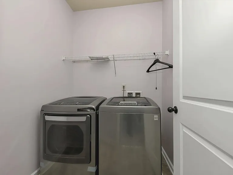 6059 Cove Park Dr — Photo 23