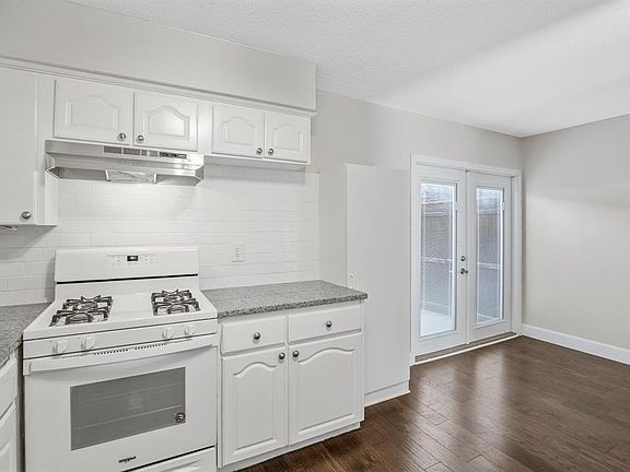 4th image of 9827 Park Lane Pl #9827