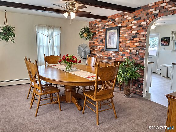 3rd image of 326 Soundview Avenue
