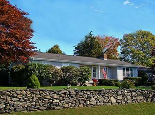 160 Oliphant Ln, Middletown, RI 02842