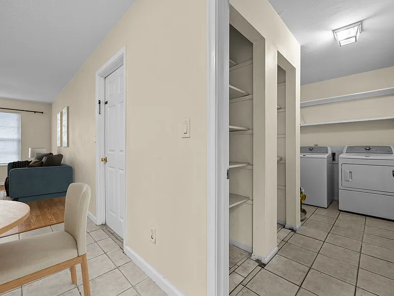 2502 NW 54th Blvd — Photo 13