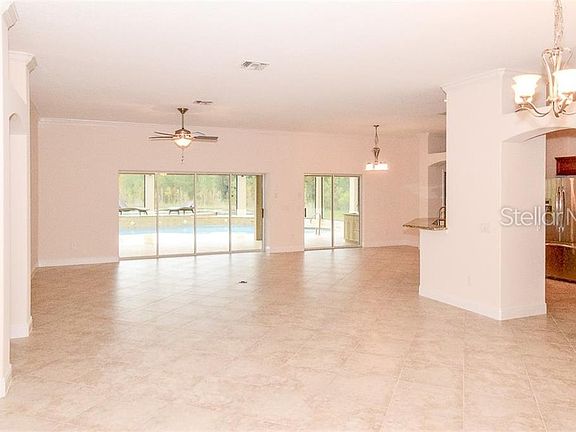 5th image of 17289 SE 165th Ave