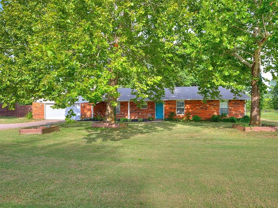 1st image of 1135 Mockingbird Cir