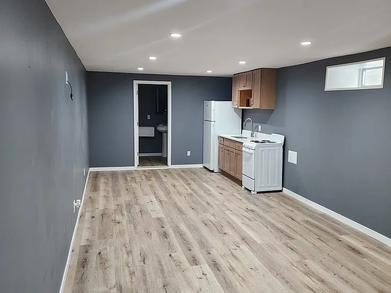 4827 A St #3 — Photo 6