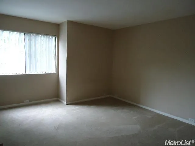 545 Woodside Oaks #2 — Photo 15