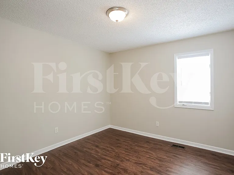 8033 N Everton Ave — Photo 9
