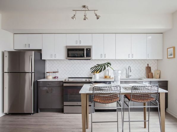 Laurel 42 | 4242 NE Halsey St, Portland, OR