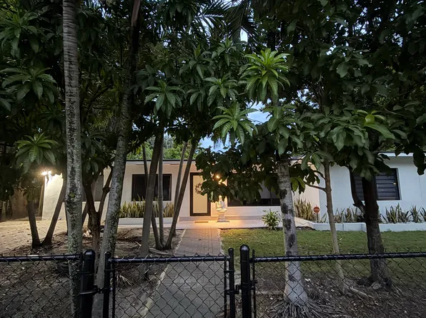 14001 NW 10th Ave, Miami, FL 33168