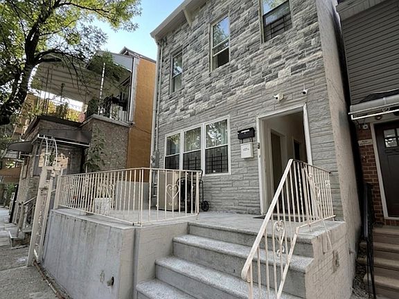 3rd image of 8121 102nd Avenue