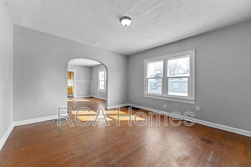1st image of 903 N Tuxedo St #903