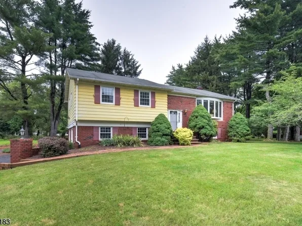 178 Tanglewood Dr, Branchburg Twp., NJ 08876