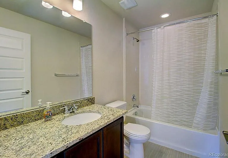 11240 Uptown Ave — Photo 16