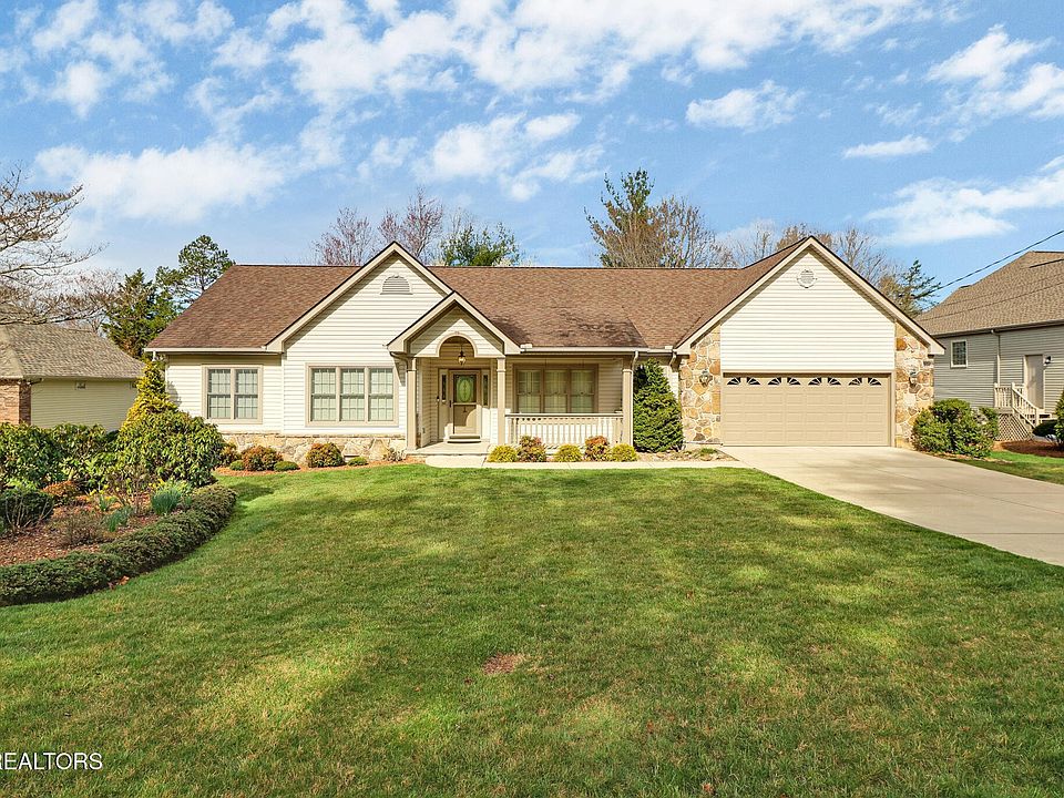 1st image of 18 Inwood Dr