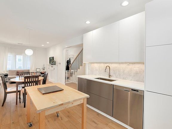 5th image of 162 Saratoga St