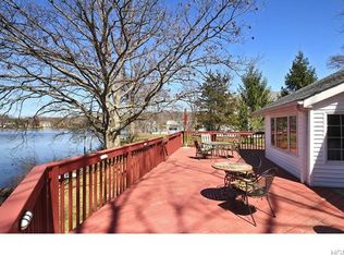 19 Old Lake Rd, Congers, NY 10920