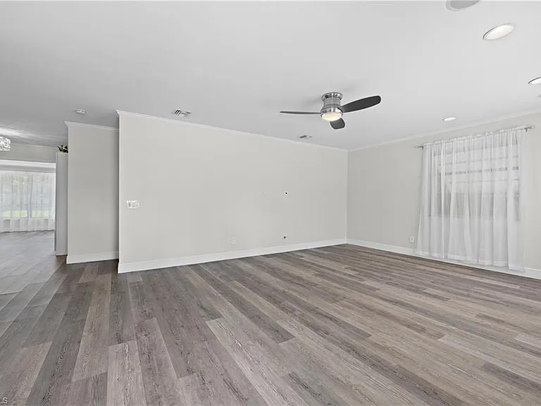 1051 Cypress Woods Dr — Photo 4