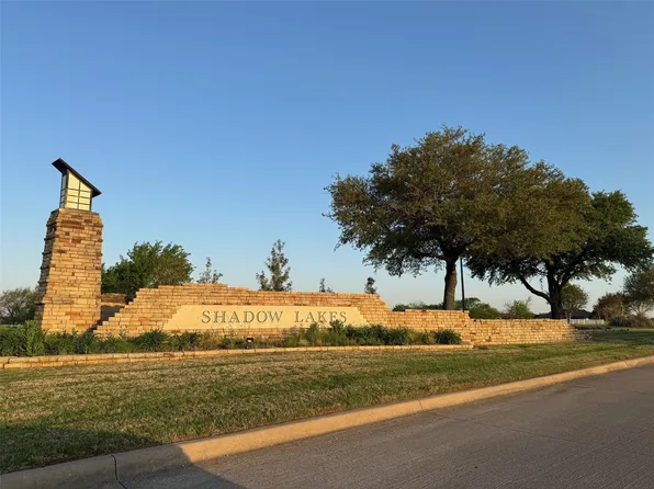 1319 Deerfield Dr, Wills Point, TX 75169