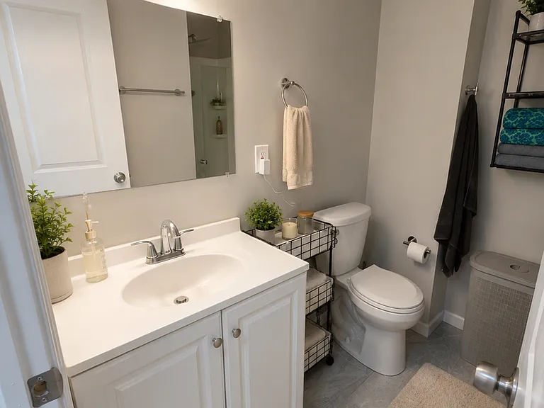 706 E Chelten Ave — Photo 9