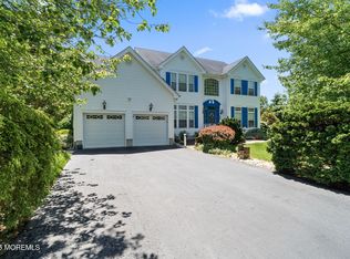5 Nelson Dr, Barnegat, NJ 08005