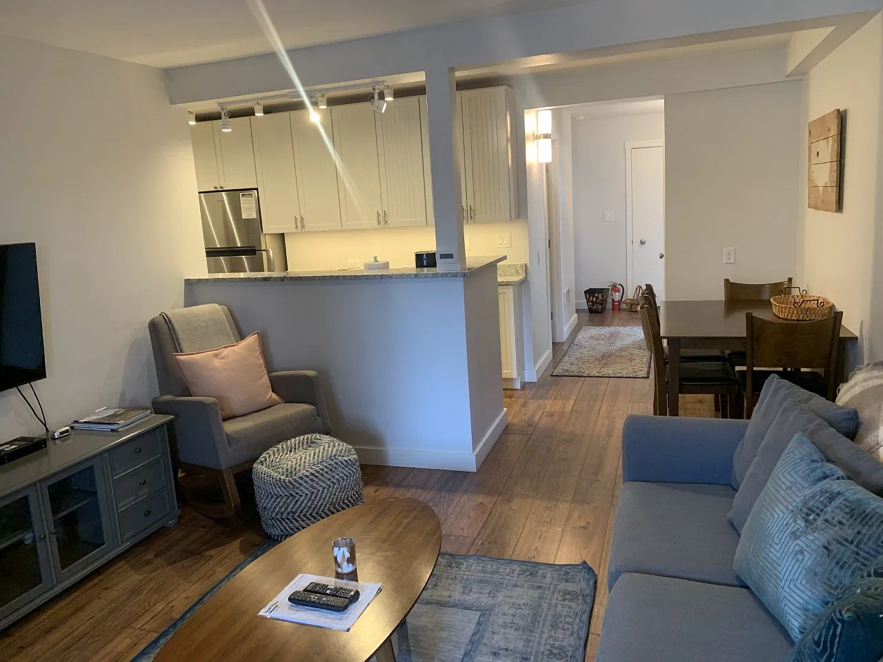 2 bed, 800 sqft, $4,000 — Photo 3