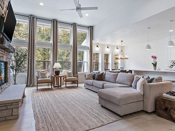 5th image of 4130 Fox Hollow Ct