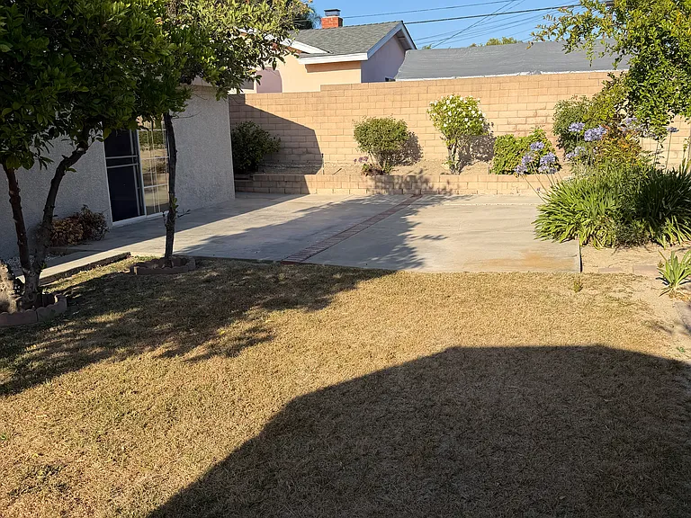 3028 E Vermillion St — Photo 46