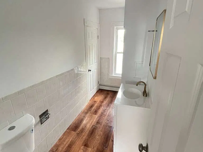 21-23 Fulton St #3 — Photo 4