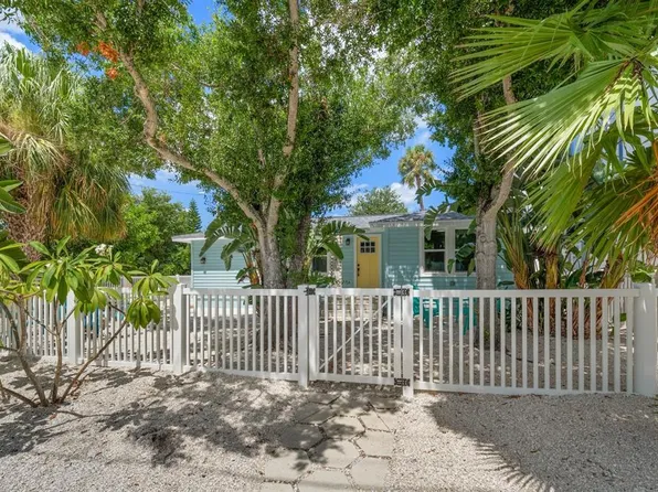 932 Highland Ave, Dunedin, FL 34698