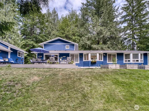 18043 Noll Road NE, Poulsbo, WA 98370