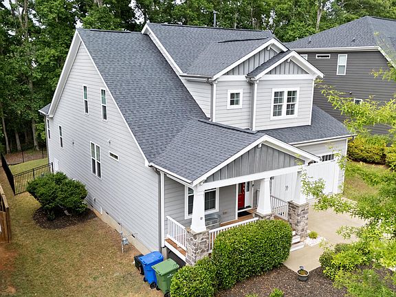 3rd image of 428 Skybluff Cir