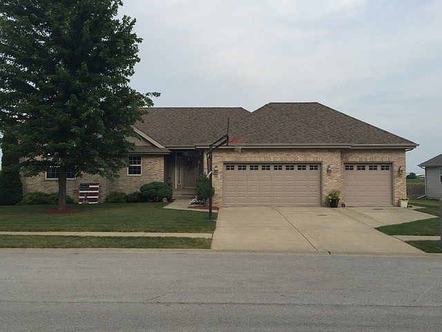 1st image of 146 N McGuire Dr