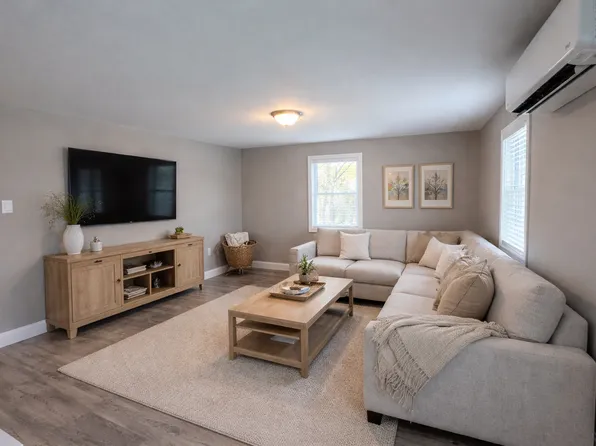 60 West Broadway, 60 W Broadway #62-2, Derry, NH 03038