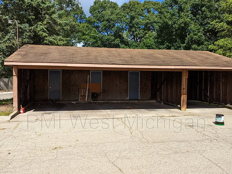 6054 In The Pines Dr SE — Photo 10