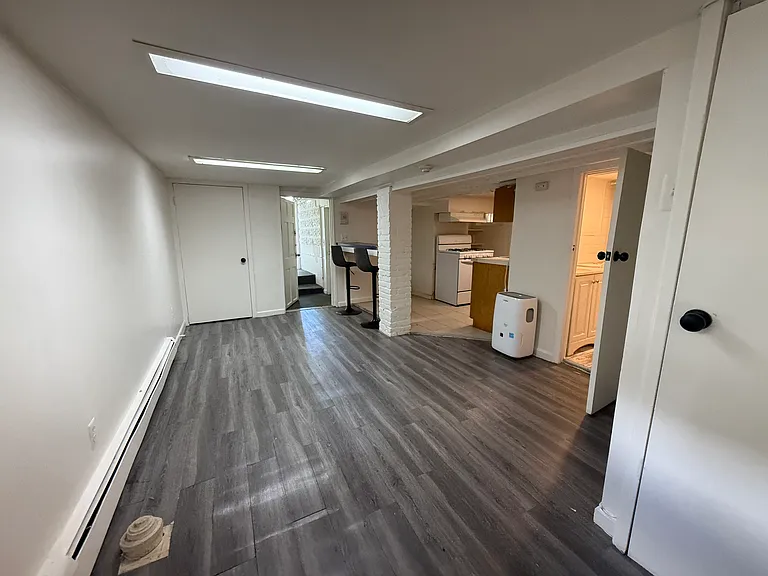 142 Kearney St #B — Photo 2