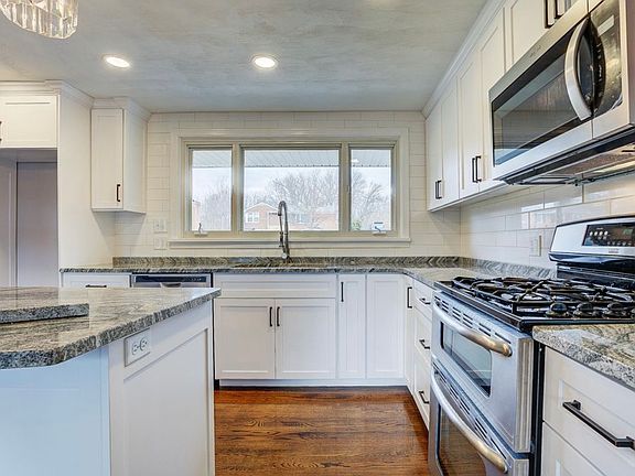 2nd image of 3460 Overbrook Dr