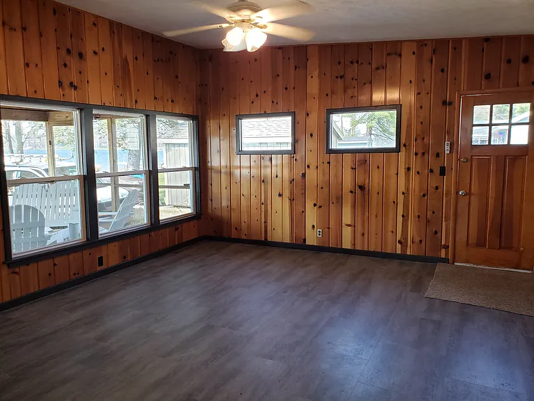 16887 Shawano Dr NE — Photo 5