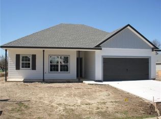 401 Church St, Valley View, TX 76272