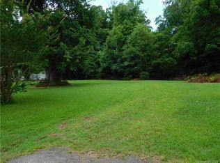 101 Country Club Dr #B, Morganton, NC 28655