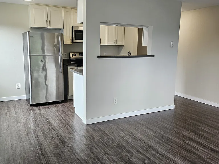 2701 S Walden St #3 — Photo 2