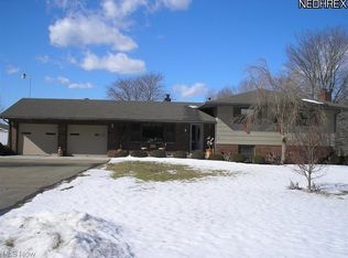 759 N Albright McKay Rd NE, Brookfield, OH 44403