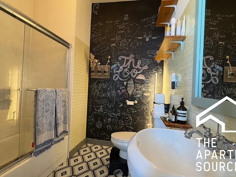 2416 W North Ave #4 — Photo 14