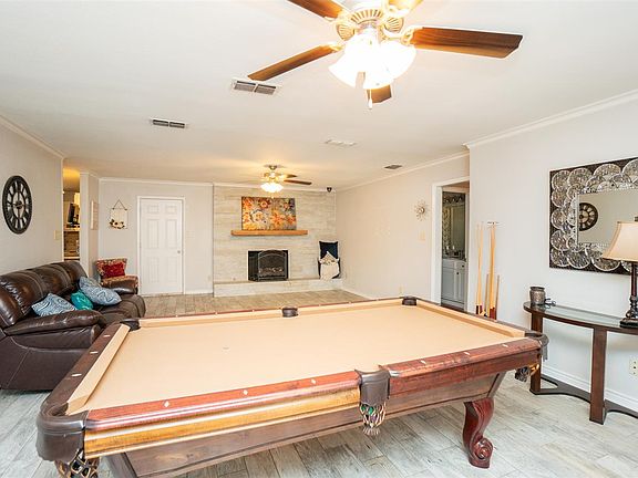 4th image of 2814 Amberwood Dr