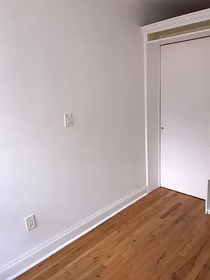 Rented by Lisa Management | media 45