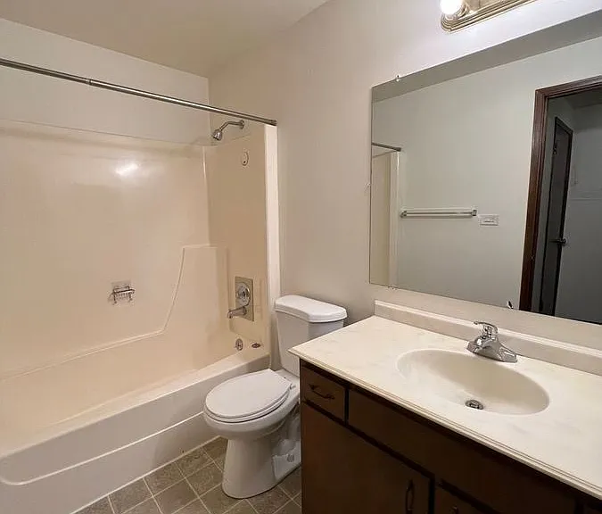 3941 1st Ave NE #203 — Photo 5