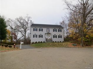 4 Hilltop Rd, Buchanan, NY 10511