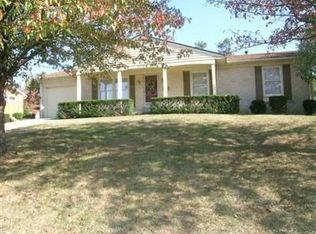 1716 Traveller Rd, Lexington, KY 40504