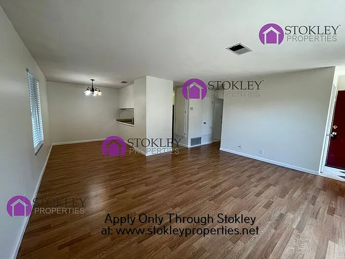 2 bed, 1.0 bath, 884 sqft, $1,995 — Photo 3