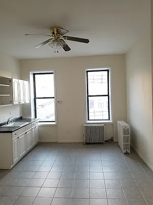 Rented by Dyer Estate Mgmt | media 2