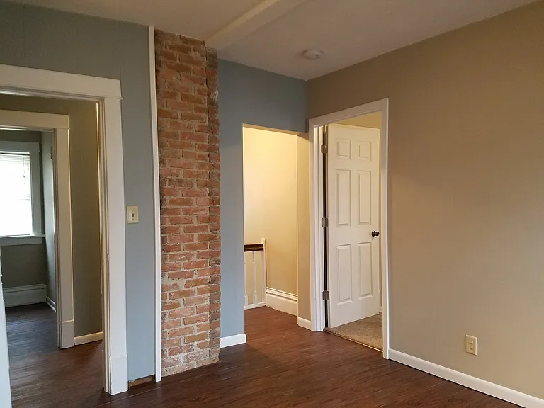 616 S 4th St — Photo 11